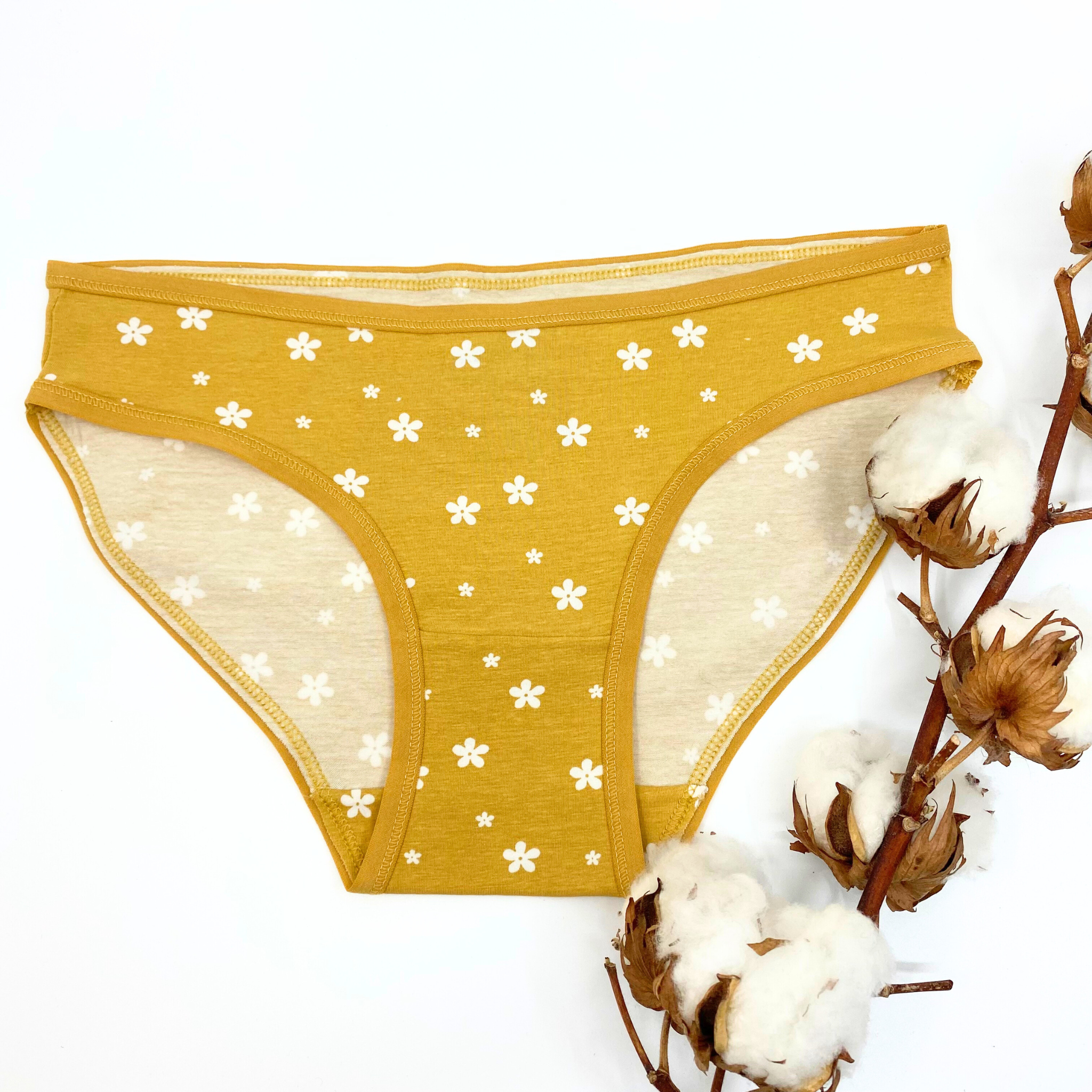 Girls' organic cotton knickers - yellow with white flowers