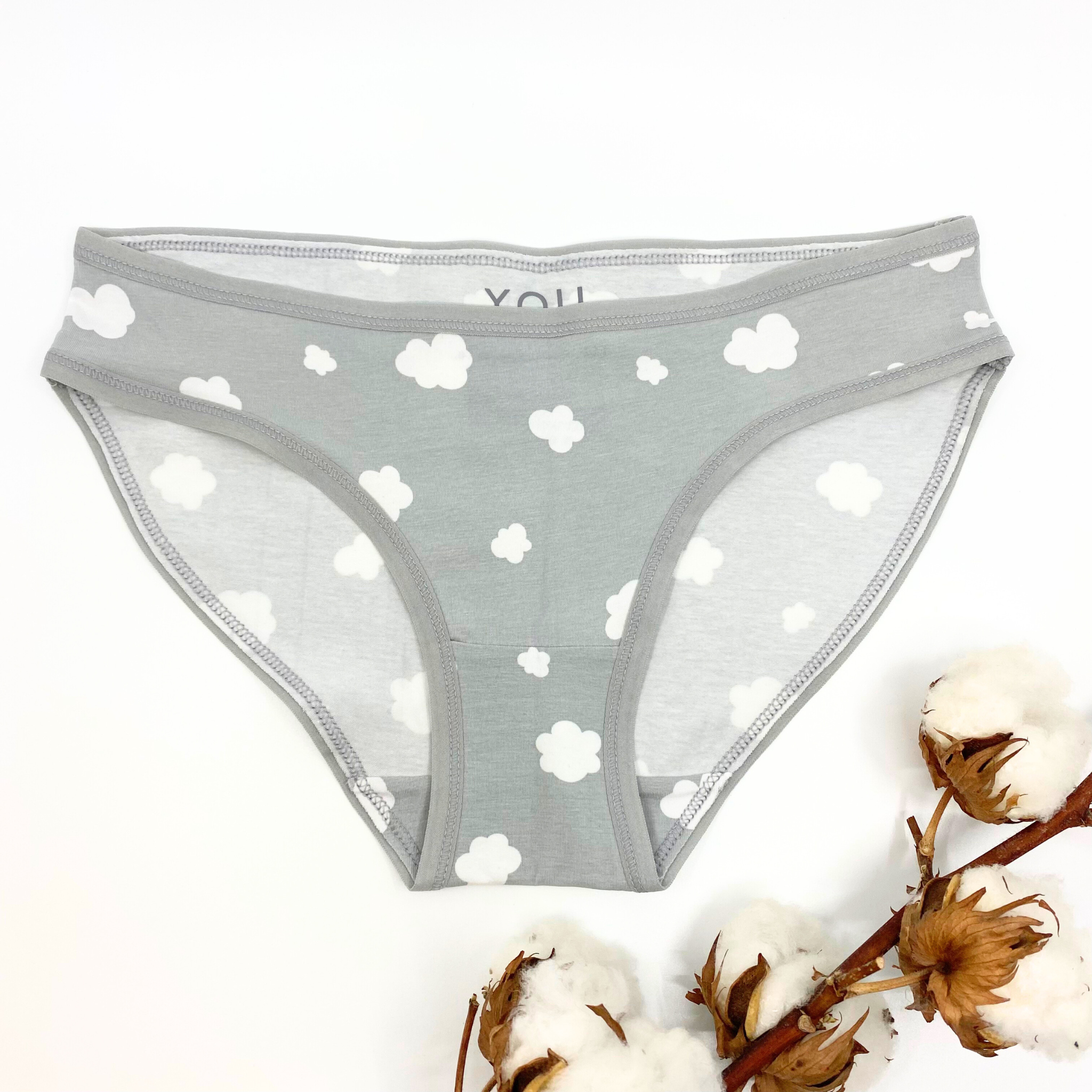 Girls' organic cotton knickers - grey with white clouds