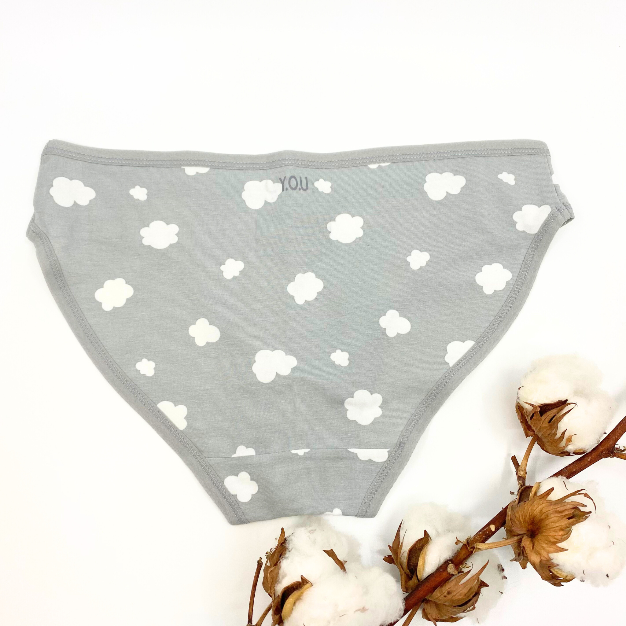 Girls' organic cotton knickers - grey with white clouds