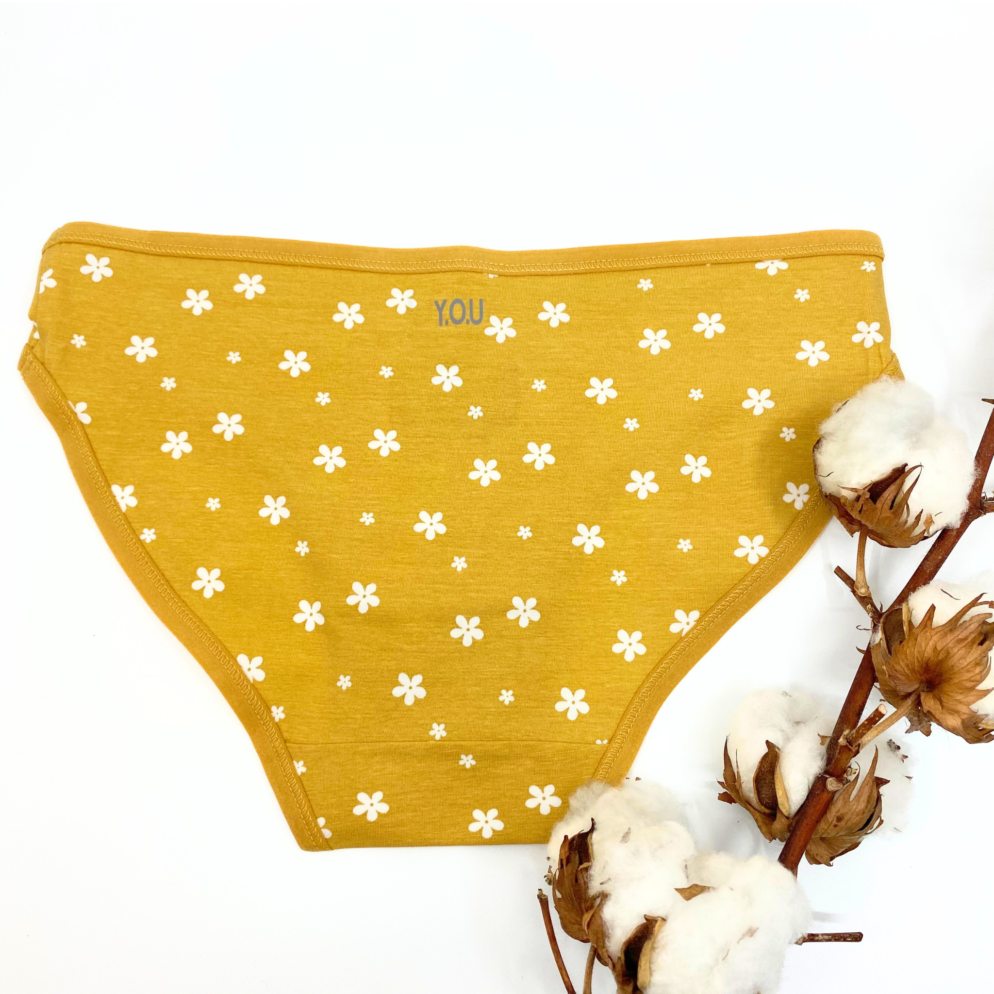 Girls' organic cotton knickers - yellow with white flowers