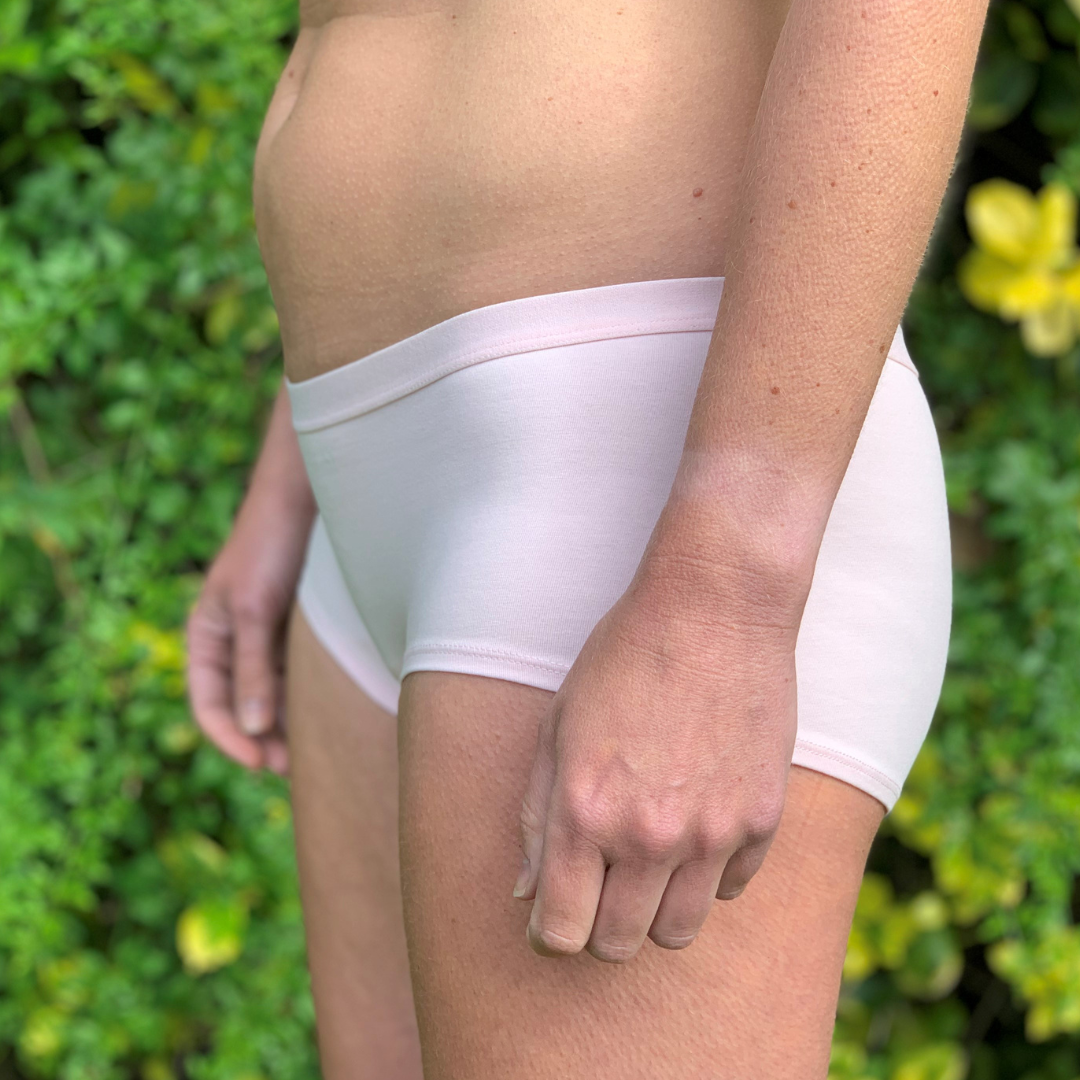 Women's organic cotton boy shorts in light pink