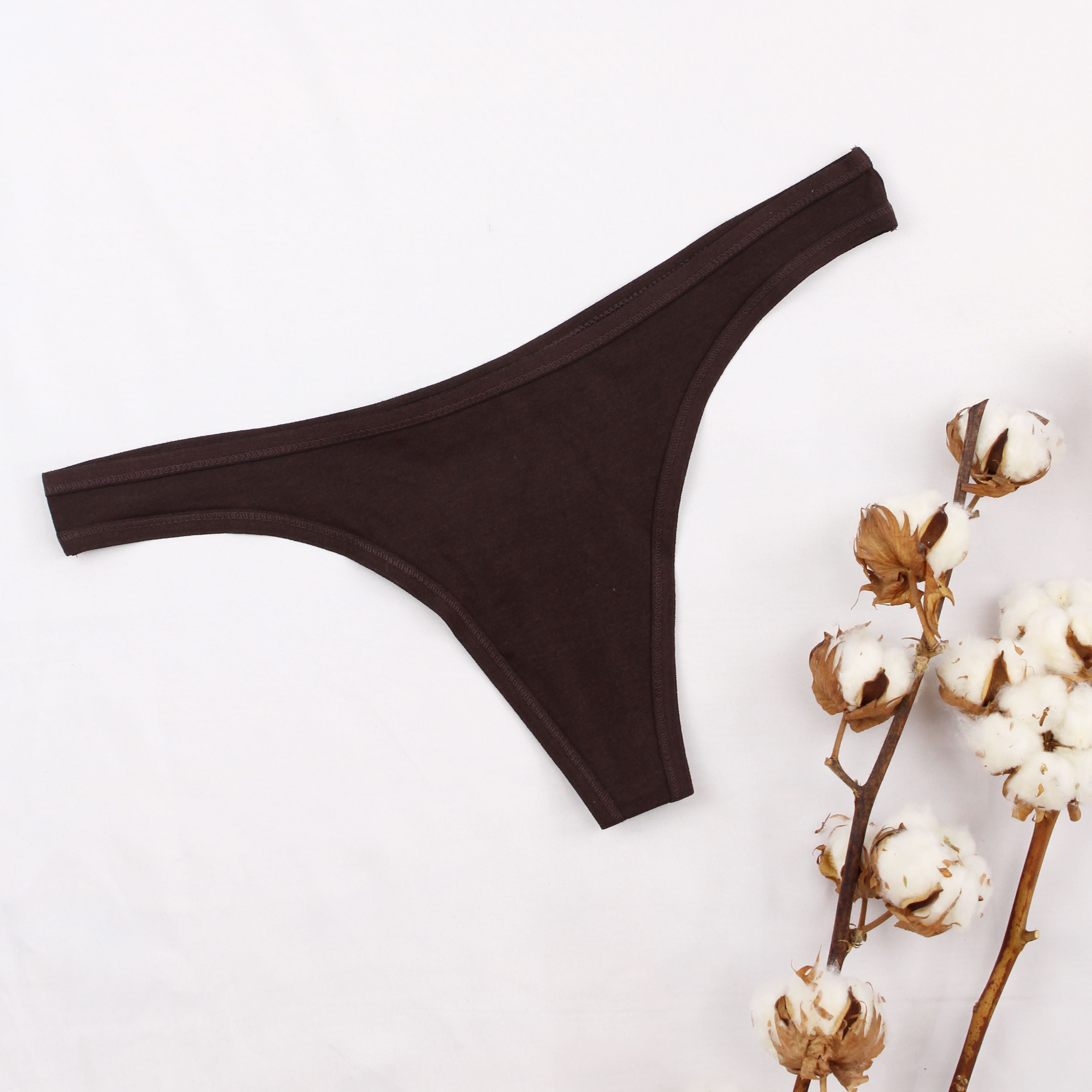 Women's organic cotton thong in cocoa (dark nude)