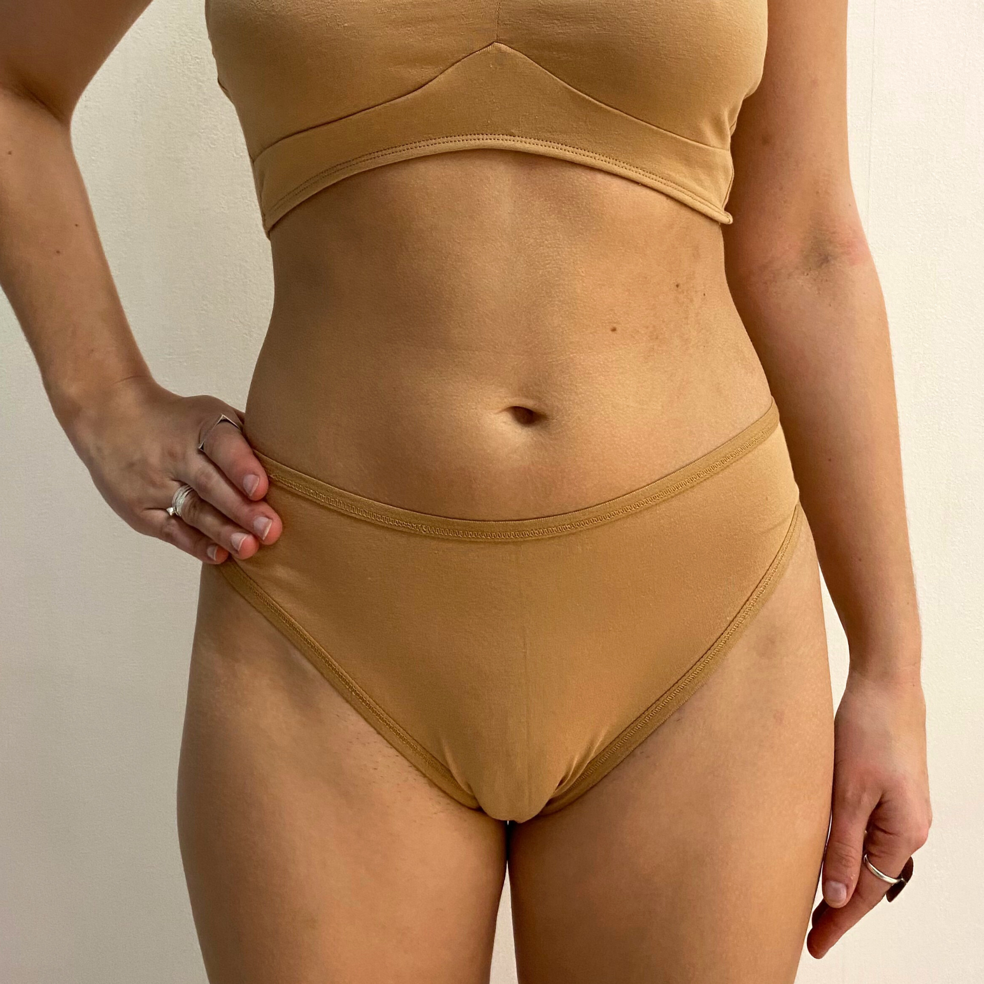 Women's organic cotton mid-rise bikini bottoms in almond