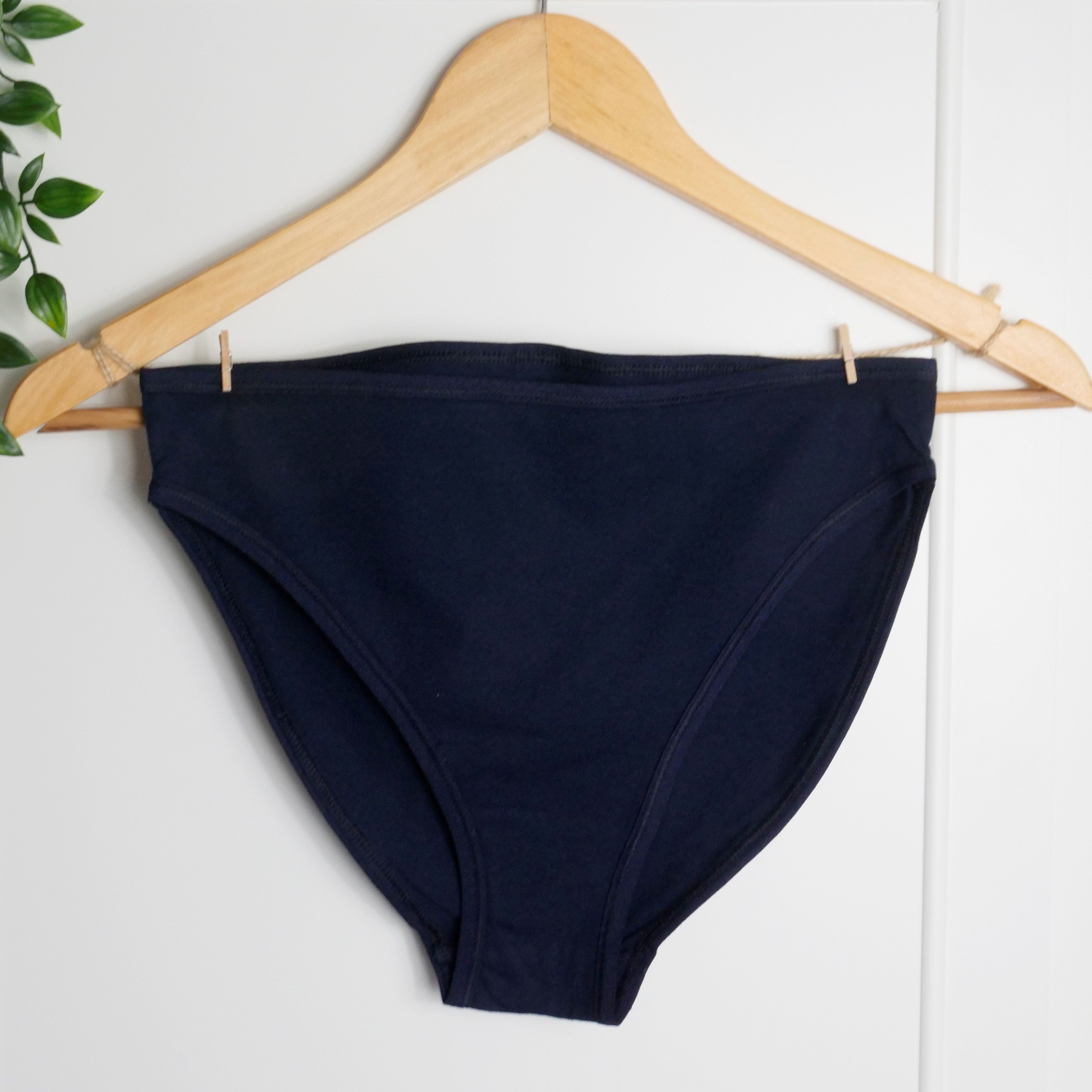 Women's organic cotton matching bralette and mid-rise bikini set - Navy blue