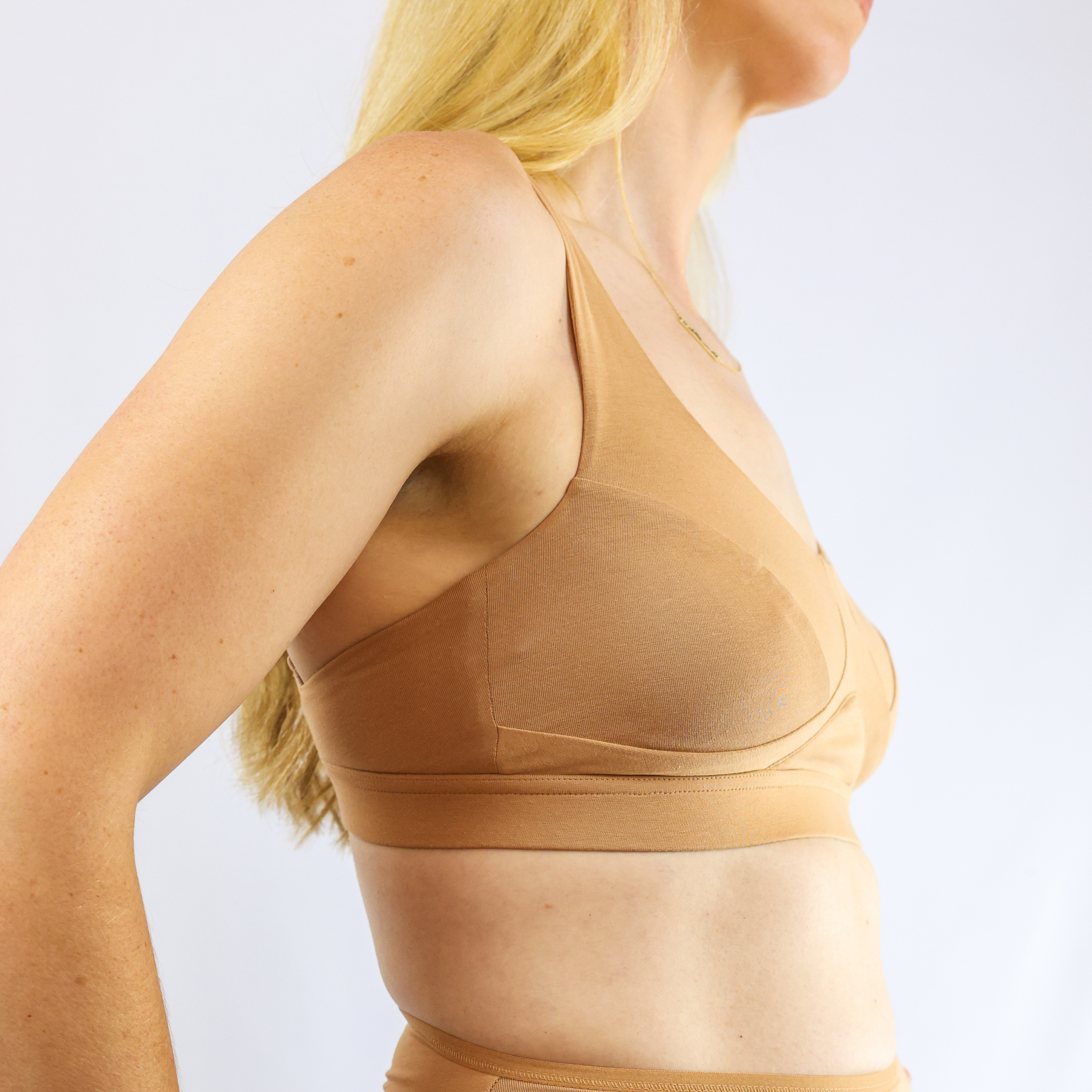 Women's organic cotton bra in almond - more supportive style