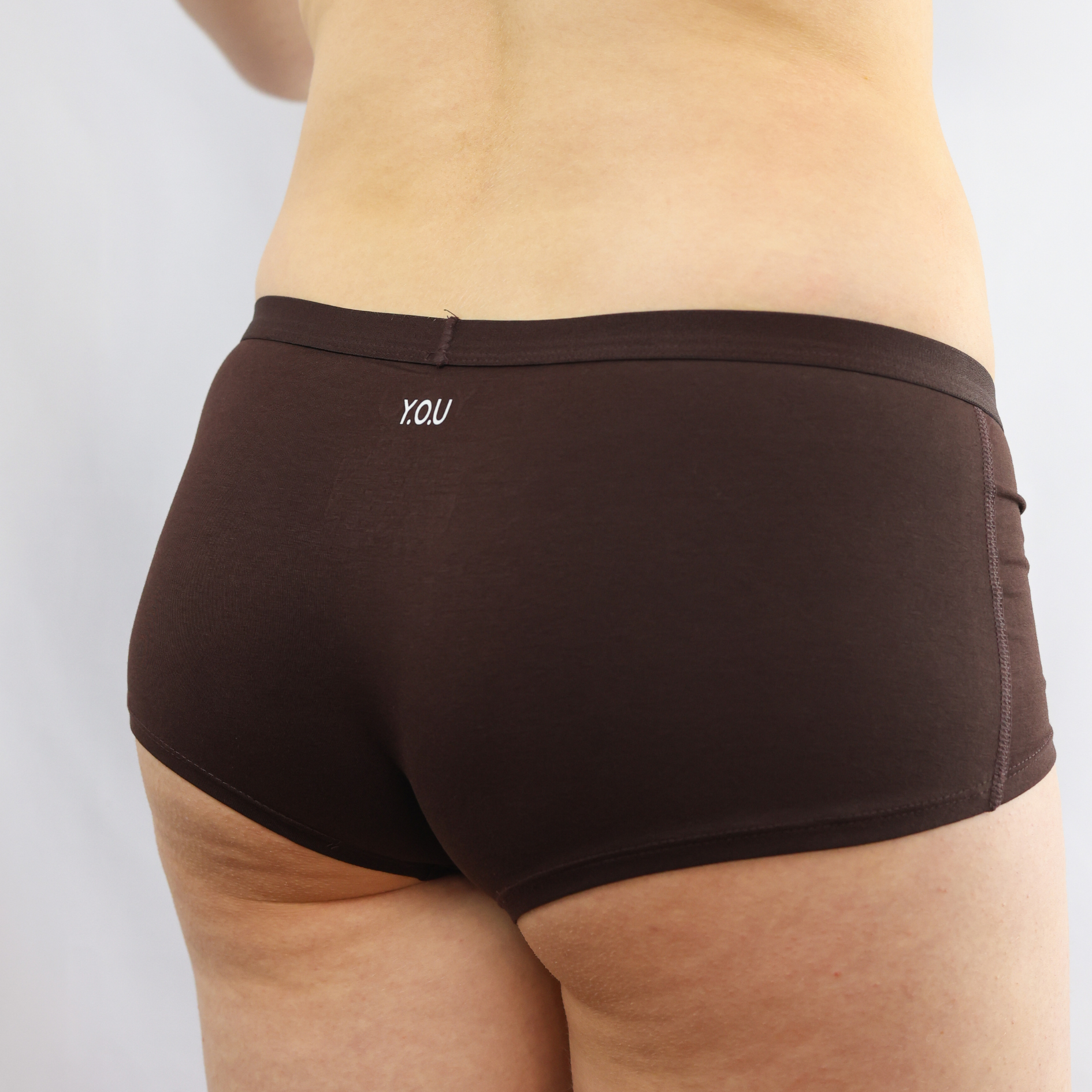 Women's organic cotton boy shorts in cocoa (dark nude)