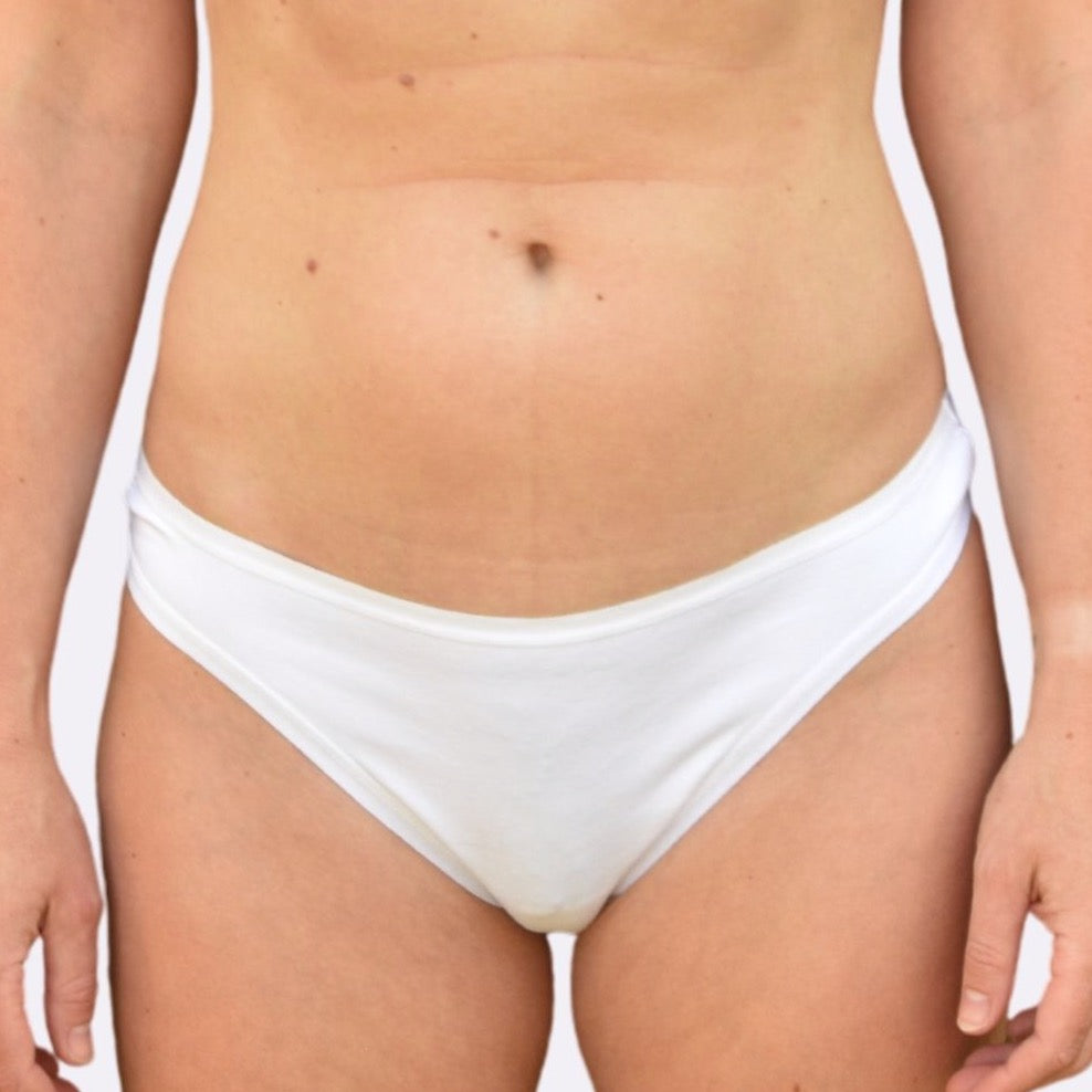 Women's organic cotton thong in white